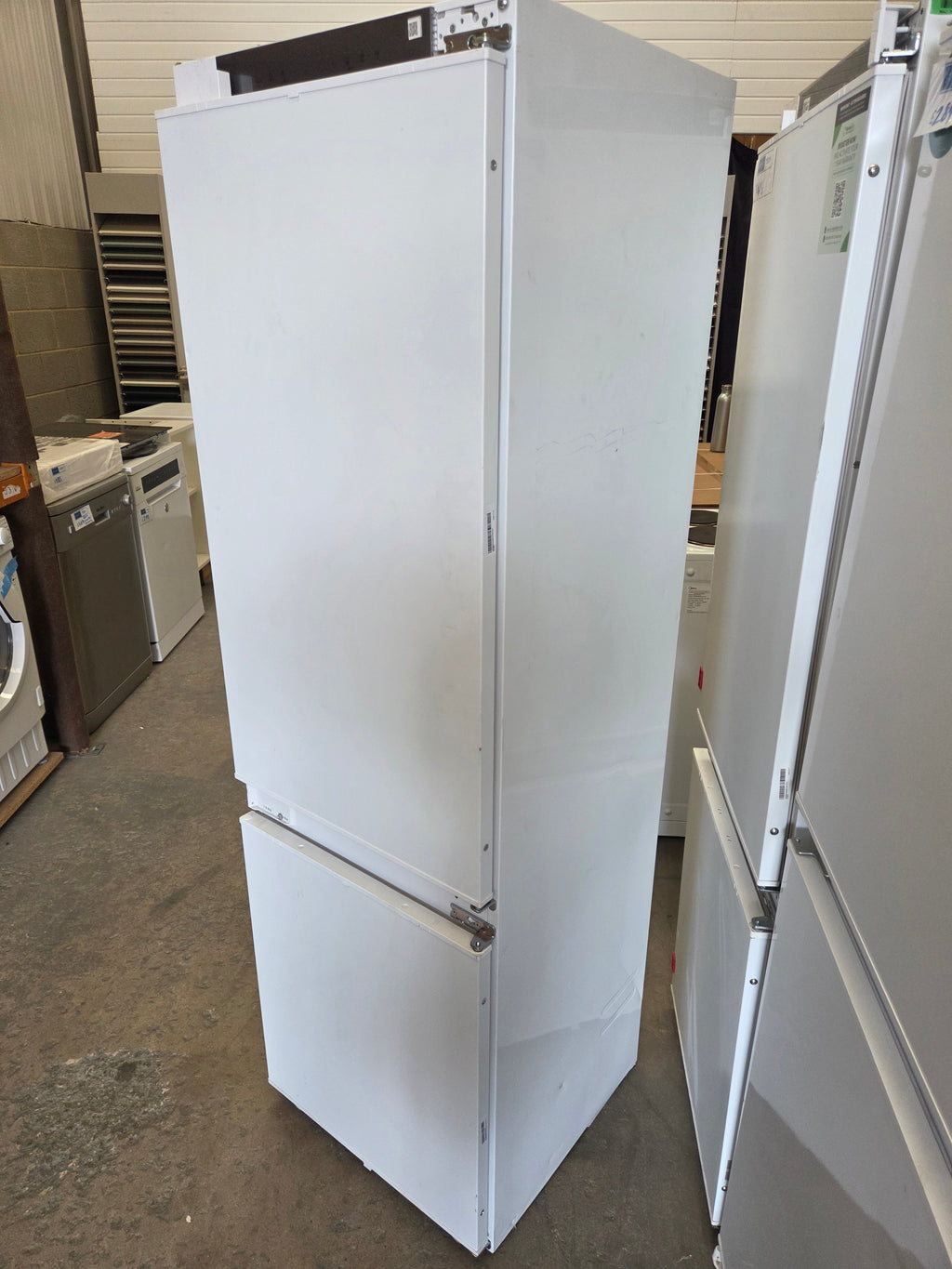 Hoover HONBQT3518EK Integrated 70/30 No Frost Fridge Freezer