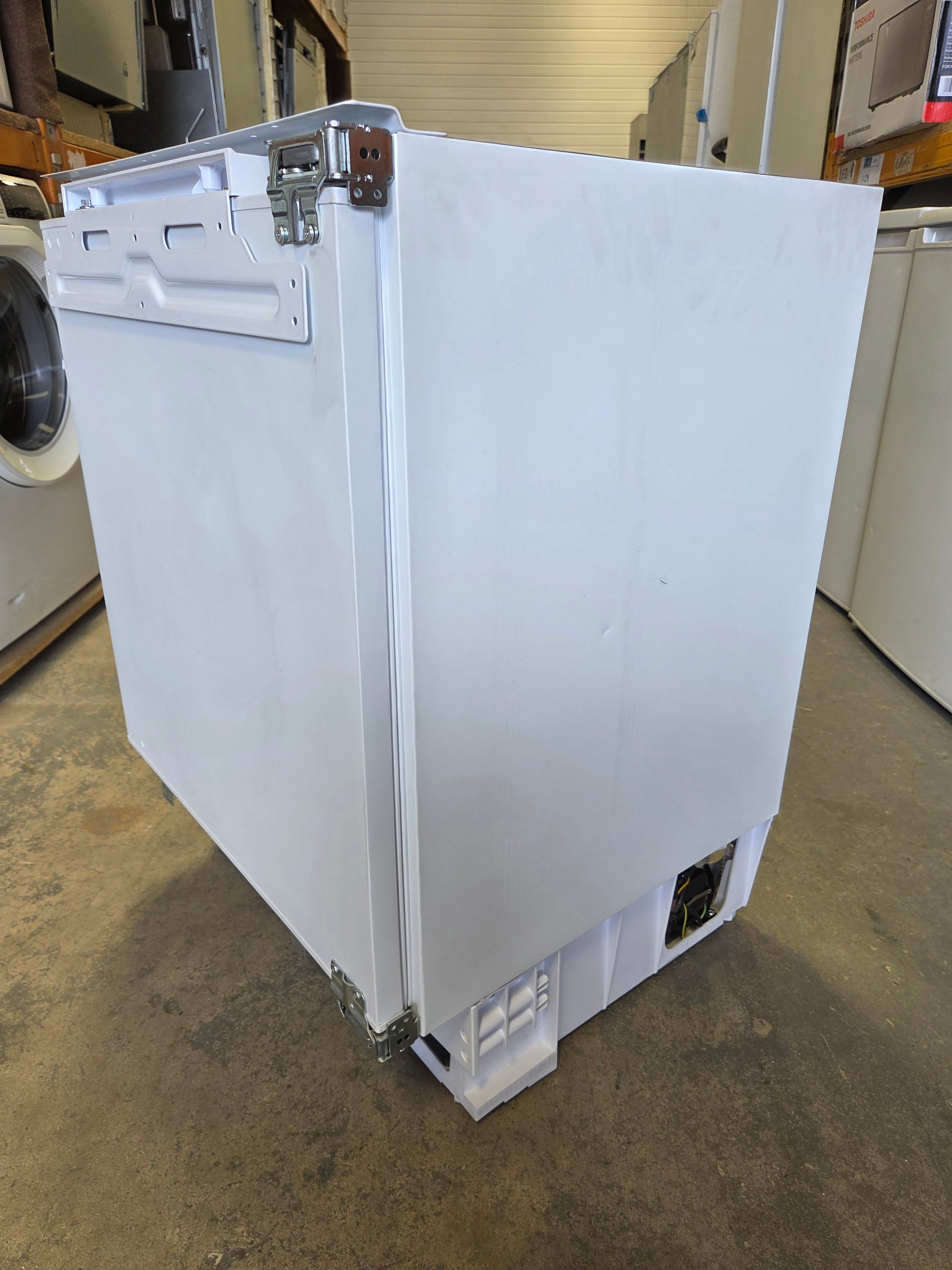Candy CMLS68EWK Undercounter Integrated Fridge - White