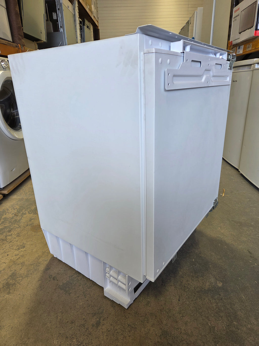 Candy CMLS68EWK Undercounter Integrated Fridge - White