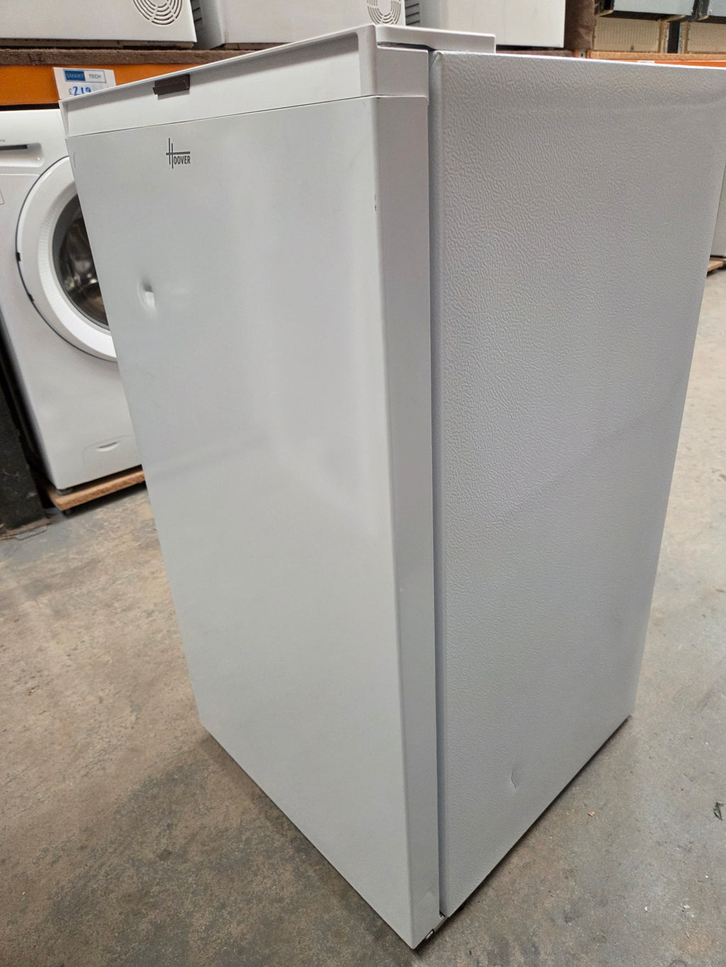 Hoover HONUQ2L38EWK Under‑Counter Freezer – White