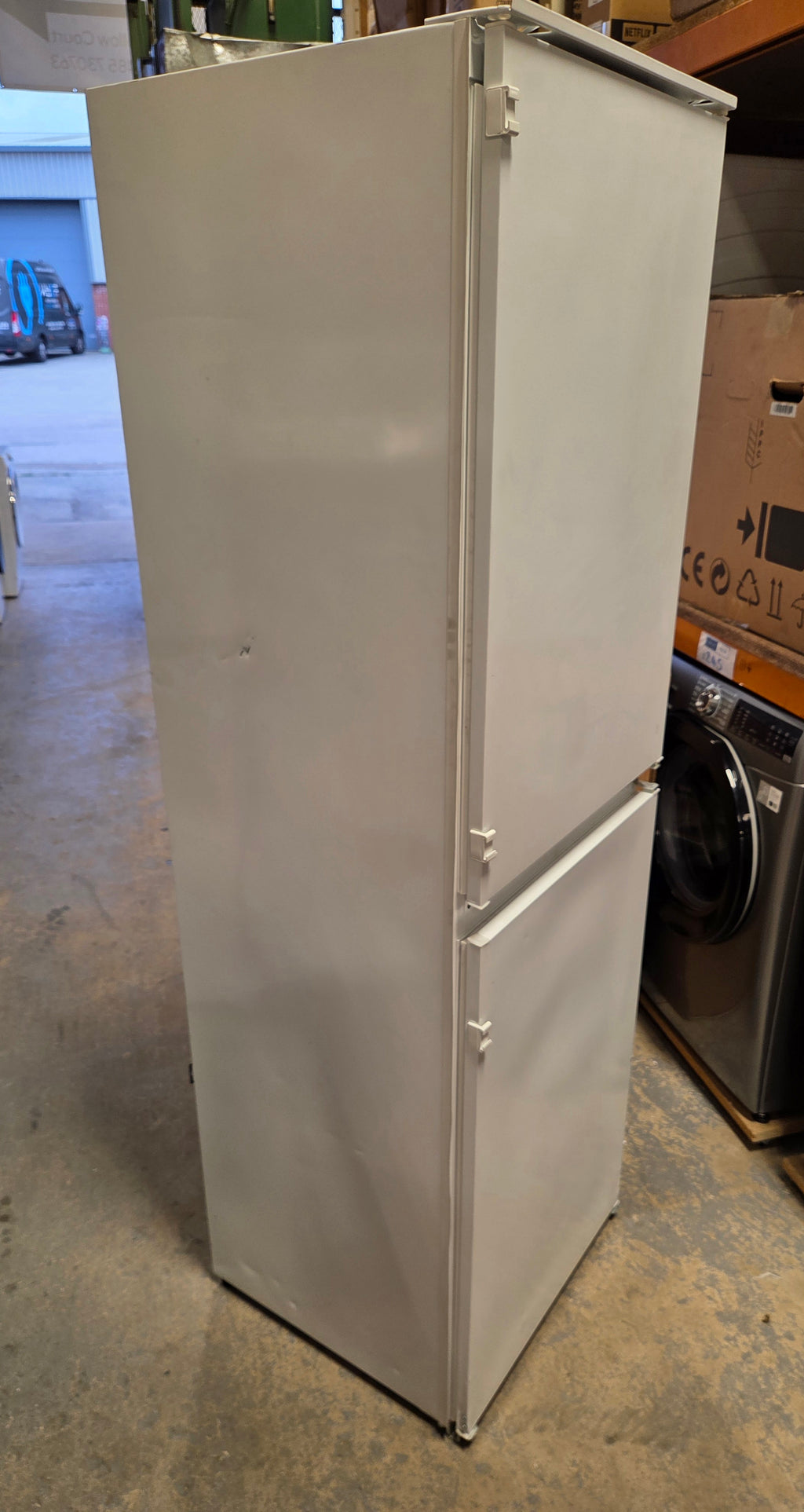 ELECTROLUX ENN2743AOV