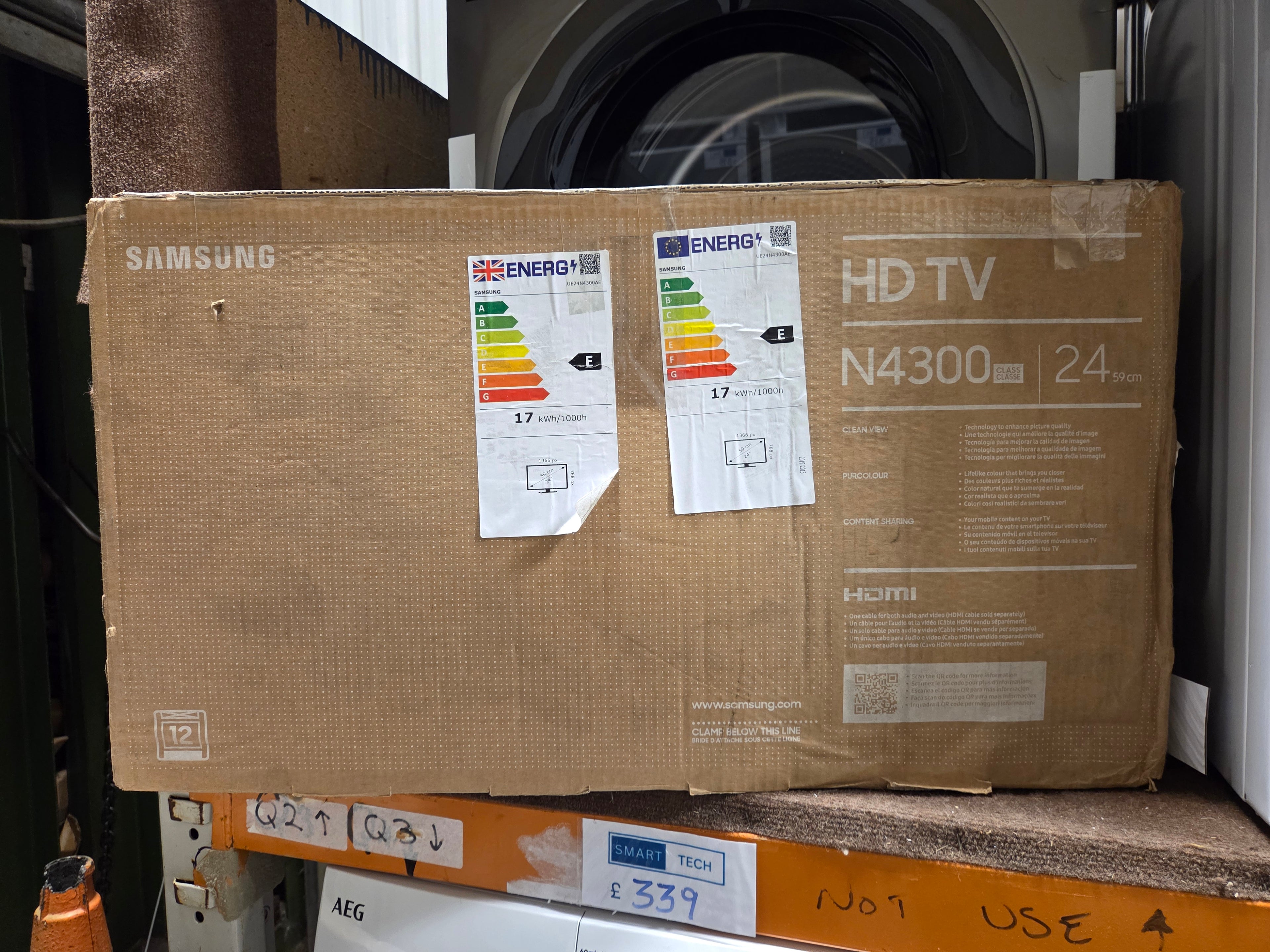 SAMSUNG UE24N4300AEXXU