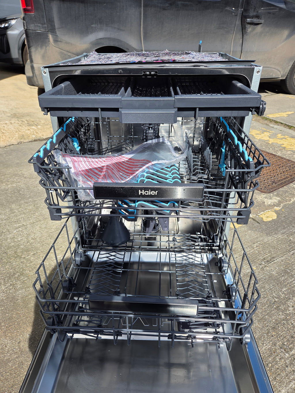 Haier XS4B4S3FSB Fullsize Integrated Dishwasher - Black