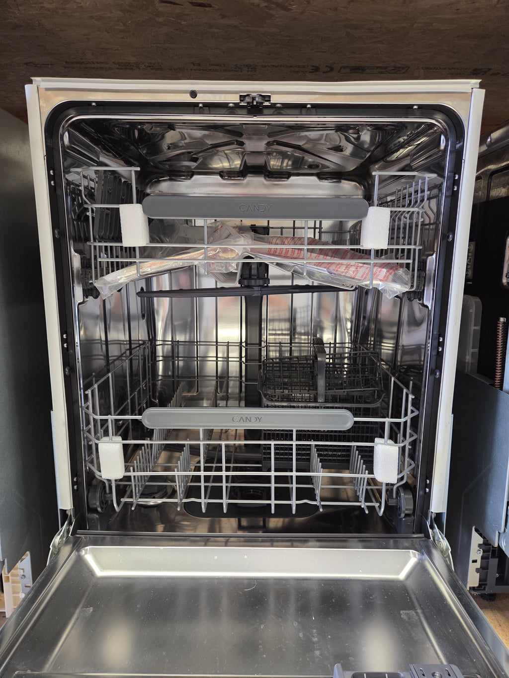 Candy CI 4C7L0W‑80 14‑Place Full‑Size Dishwasher – White