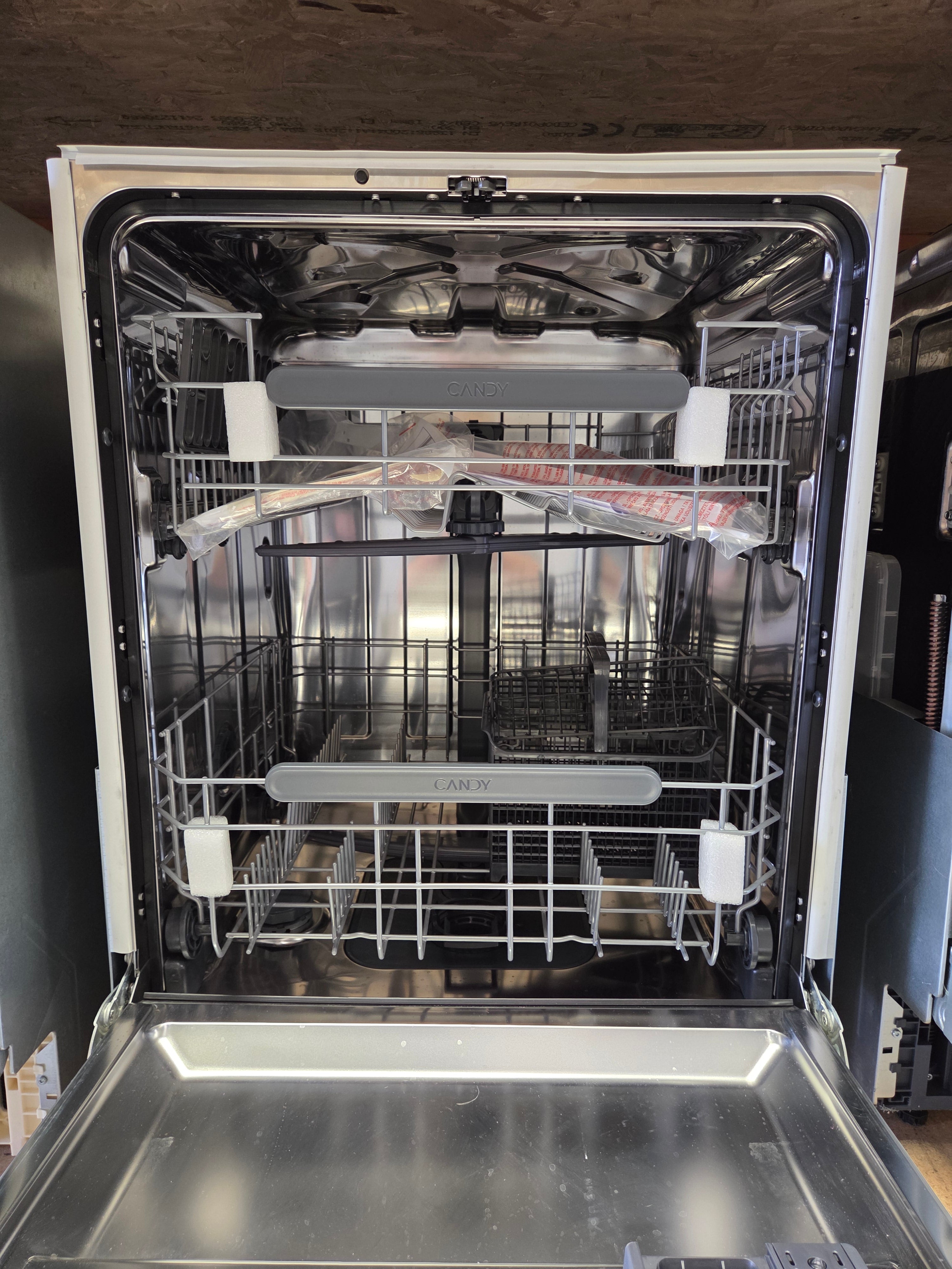 Candy CI 4C7L0W‑80 14‑Place Full‑Size Dishwasher – White