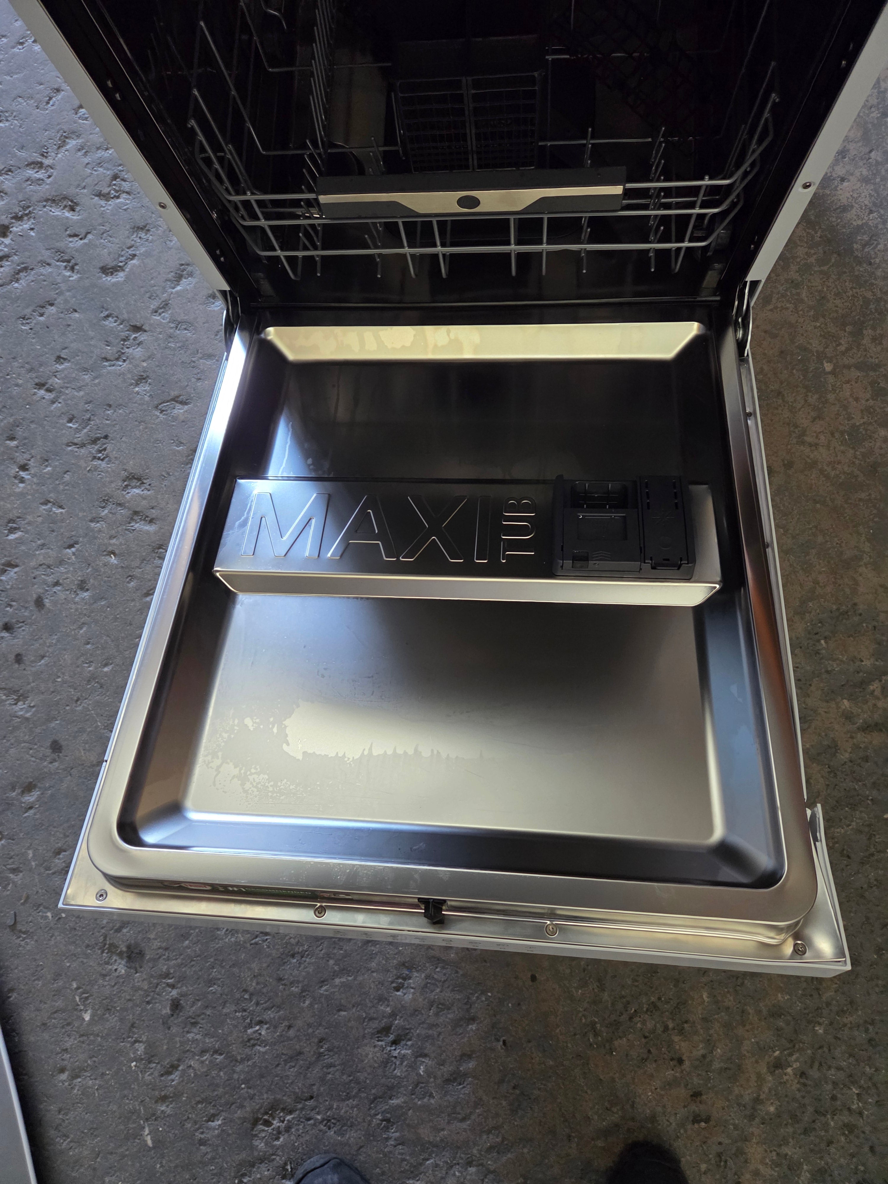 HOOVER HF4B7F0W Fullsize Dishwasher