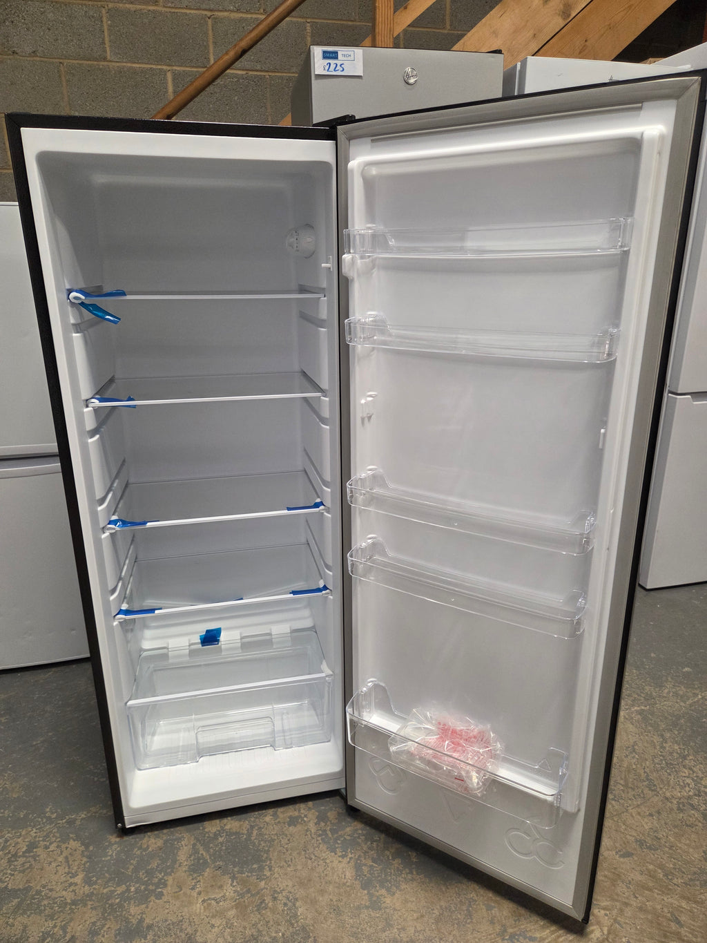 Willow WTL55B 241L Tall Larder Fridge – Black